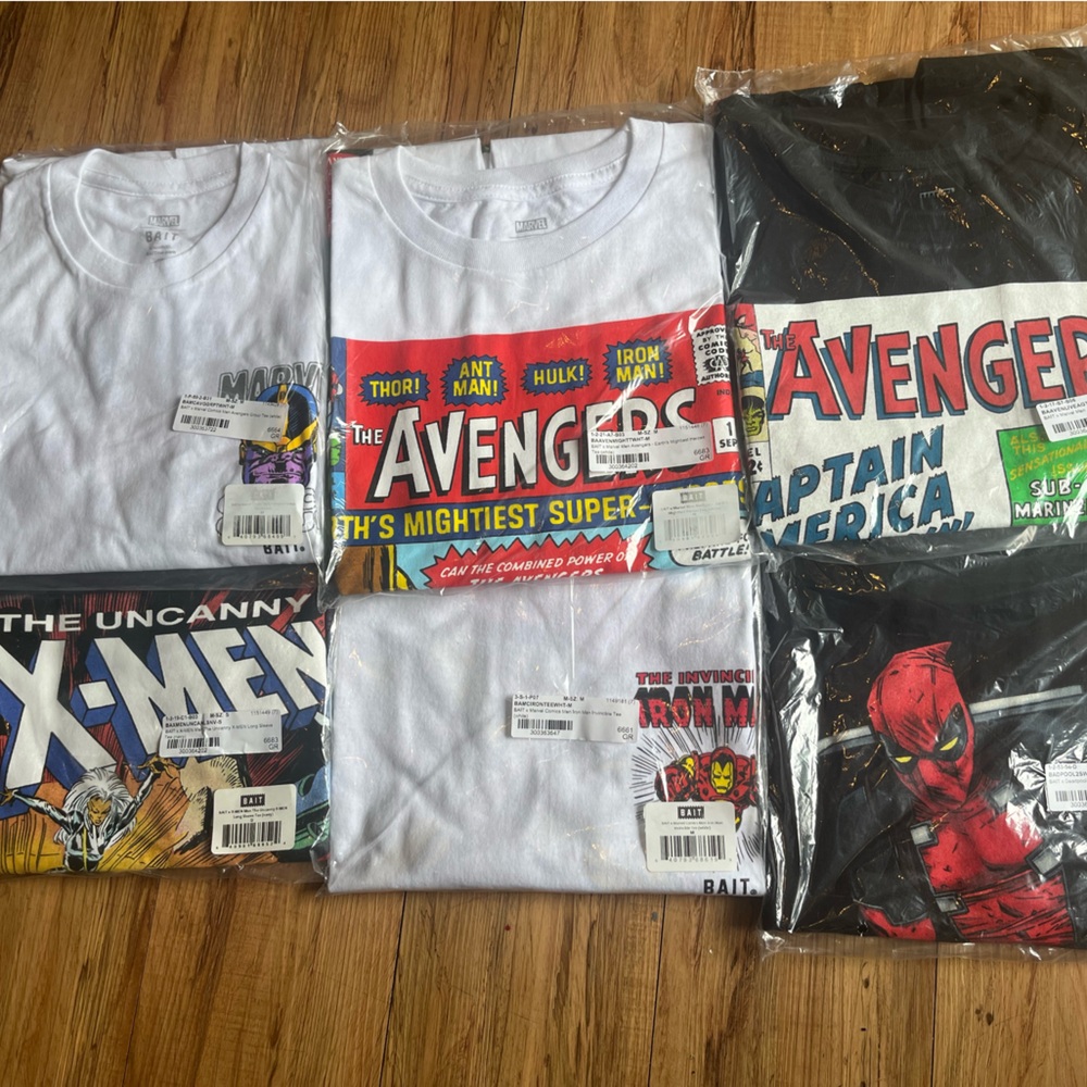 MARVEL COMICS exclusive bundle NWT men’s graphic Tee (GROUP) size medium BAIT